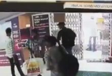 कैश मूवमेंट को जानबूझकर बनाया निशाना? अलार्म किया बंद और दिनदहाड़े SBI बैंक में लूट लिए 50 लाख, सूरत में मचा कोहराम