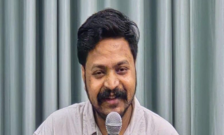 कौन है विकास गुप्ता? जो 'सिरेमिक शिक्षा सेतु' के जरिए 1000 बच्चों को दे रहे फ्री कोचिंग, जानिए पूरी कहानी