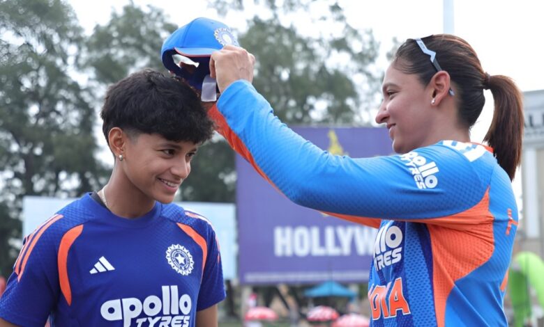 कौन हैं अनुष्का शर्मा...जिन्हें साउथ अफ्रीका दौरे पर मिला इंटरनेशनल क्रिकेट में डेब्यू का मौका, टी20 की हैं परफेक्ट पैकेज
