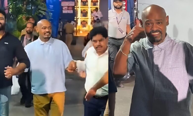 खुद से चल भी नहीं पा रहे, दूसरों के सहारे मुंबई-हैदराबाद का आईपीएल मैच देखने पहुंचे विनोद कांबली