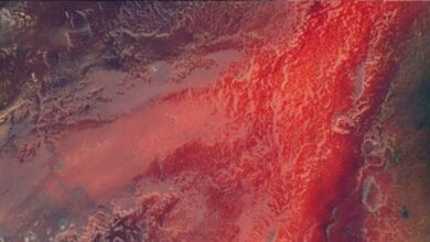 गर्म, खारा और क्षारीय...वह रहस्यमयी झील, जहां 'लाल पानी' का दिखता है खतरनाक रूप