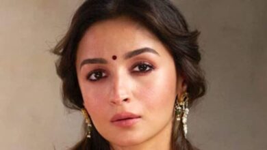 'गले में-कंधे पर हाथ रखने की कोशिश कर रहे थे', एक्स-बॉडीगार्ड का खुलासा, एयरपोर्ट पर डरी-सहमी खड़ी थीं आलिया भट्ट