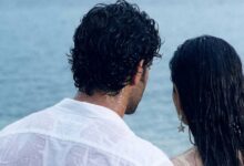 डेब्यू करते ही निभाया डबल रोल, नया नवेला एक्टर रातोंरात बन बैठा सुपरस्टार, फिल्म ने अपने नाम किए थे 92 अवॉर्ड्स