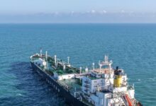 पहले आंख दिखाते थे, होर्मुज संकट में हाथ फैलाने लगे...भारत का दिल इतना बड़ा कि भर दी पड़ोसी की झोली