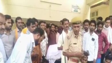 ड्यूटी पर निकला था कांस्टेबल, जंगल में मिला शव! परिजनों ने किया हंगामा, 24 घंटे में गिरफ्तारी की मांग