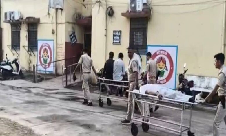 रेस्टोरेंट के बाहर हुई थी हत्या... 20 दिन बाद पुलिस ने ऐसे दबोचे आरोपियों को, मुठभेड़ में टूटी टांगें