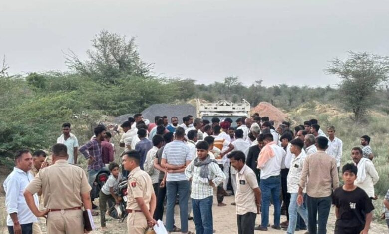 नागौर में युवक की मौत पर बवाल, आंधी तूफान के बीच पूरी रात शव लेकर बैठे रहे ग्रामीण, भारी पुलिस फोर्स तैनात