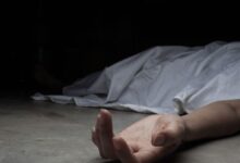 “अब और नहीं सह सकती…” ममता की अंतिम चीख, मां ने बेटे को सीने से लगाकर ट्रेन के आगे लगाई छलांग