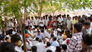 बाड़मेर में बढ़ा मजदूर आंदोलन, वार्ता बेनतीजा, धरना स्थल पर ही सो रहे रविन्द्र सिंह भाटी