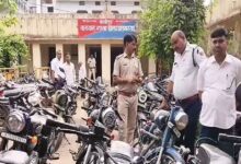 Alwar News: बुलेट पर बवाल: आधी रात को भीड़ ने घेरा थाना, पत्थरों की कर दी बौछार, 28 लोग गिरफ्तार