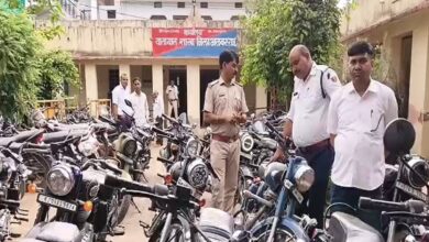Alwar News: बुलेट पर बवाल: आधी रात को भीड़ ने घेरा थाना, पत्थरों की कर दी बौछार, 28 लोग गिरफ्तार