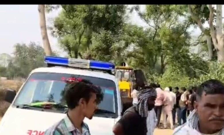 दौसा में मजदूर की मौत के बाद बवाल, शव लेकर पहले SDM ऑफिस पहुंचे ग्रामीण, जमकर किया प्रदर्शन