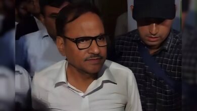 ACB कोर्ट में पेश करने के दौरान बेहद मायूस नजर आए महेश जोशी, जानें कब तक रिमांड पर भेजा गया?