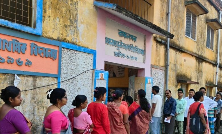 Bengal Chunav Results 2026 LIVE | West Bengal Election Repolling Start | EVM Strong Room News | बंगाल में नहीं थामा खूनी संघर्ष! TMC-BJP समर्थक भिड़ें