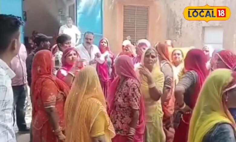 आप बेवजह पानी फेंक देते हो... यहां लोग बूंद-बूंद को तरस रहे, देखें कैसे कर रहे गुजारा!