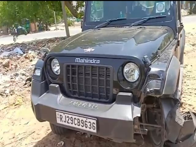 ओवरस्पीड थार की टक्कर से युवक हवा में उछला, ड्राइवर गाड़ी छोड़कर फरार!