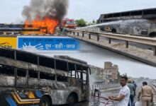 जैसलमेर के बाद उदयपुर में दौड़ती बस बनी आग का गोला, बाल-बाल बचे यात्री, देखें दहला देने वाला वीडियो