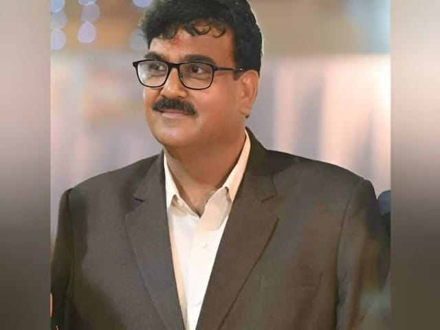 निलंबन से बहाली तक की कानूनी जंग, रिटायरमेंट से 1 घंटे पहले मिला खोया सम्मान