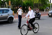 पीएम मोदी की अपील का असर! साइकिल से पहुंचे राजस्थान हाईकोट के जज, देखें वीडियो