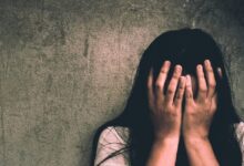 बेटे के गम में मां की मौत, सदमा कैसे ले लेता है जान, इमोशनल शॉक पीड़ि‍त को कैसे संभालें?