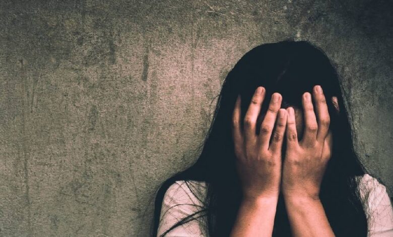 बेटे के गम में मां की मौत, सदमा कैसे ले लेता है जान, इमोशनल शॉक पीड़ि‍त को कैसे संभालें?