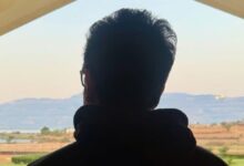 घर-घर जाकर बेचता था लाली-पाउडर, बड़ी मुश्किल से बना एक्टर तो दनादन दी फ्लॉप फिल्में, 2003 की मूवी ने बचाया करियर