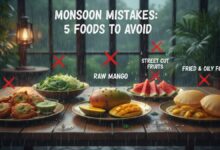 बारिश के मौसम में भूलकर भी न खाएं ये 5 चीजें, वरना बिगड़ सकती है सेहत!