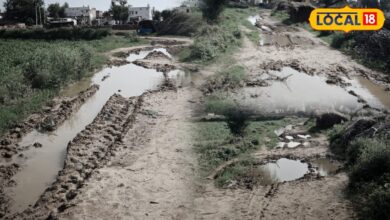 भरतपुर में सड़क या दलदल? बारिश के बाद हर दिन गिर रहे लोग, ग्रामीणों में भारी आक्रोश