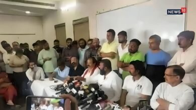 Karni Sena: महिलाओं पर वाटर कैनन चलाने का आरोप, सीएम आवास घेराव की चेतावनी