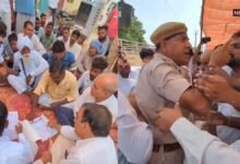 शिक्षकों की मांग पर बवाल, हनुमानगढ़ में नायब तहसीलदार और ASI से भिड़ा युवक