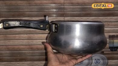 How to Clean Pressure Cooker | How to Remove Black Stains from Pressure Cooker | प्रेशर कुकर साफ करने के घरेलू उपाय | प्रेशर कुकर क्लीनिंग टिप्स |