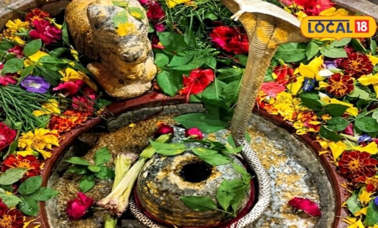 Sikar News: सदियों से जलाभिषेक का असर, शिवलिंग में बना 2 इंच गहरा गड्ढा, जानिए क्यों खास है खानेश्वर महादेव