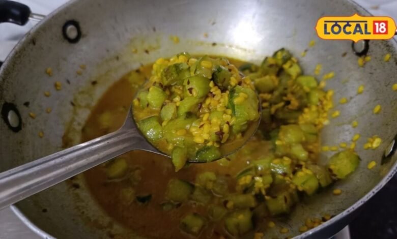 Turai Moong Dal Recipe: तुरई की सब्जी खाते-खाते ऊब गए? मूंग दाल के साथ बनाएं ये झटपट और स्वादिष्ट रेसिपी
