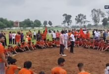 डूंगरपुर में संघ का युवा शंखनाद, बर्फ और अग्नि के बीच युवाओं ने दिखाया शौर्य