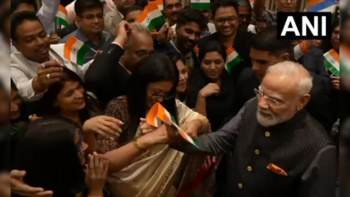 वंदे मातरम, भारत माता की जय और राखी... देखें ताशकंद में PM मोदी का भारतीय समुदाय ने कैसे किया स्वागत