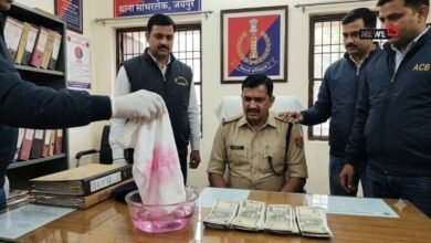 हाथ नहीं लगाए रिश्वत के नोट, तौलिए से उठाई 50 हजार की घूस, फिर ऐसे फंसा SHO