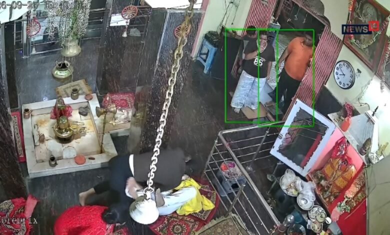 जयपुर के शिव मंदिर में 63 साल के पुजारी से मारपीट, CCTV में दिखी वारदात