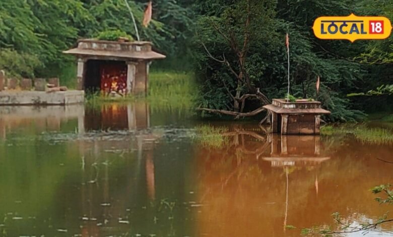 Hanuman Temple : सालभर पानी में डूबे रहते हैं ये हनुमान, सिर्फ 2 महीने होते हैं दर्शन, कंधों पर विराजमान हैं राम-लक्ष्मण