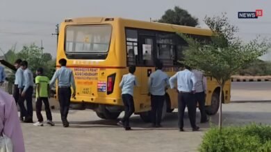 खैरथल में स्कूल बस खराब, मासूम बच्चों से लगवाया धक्का, वीडियो वायरल