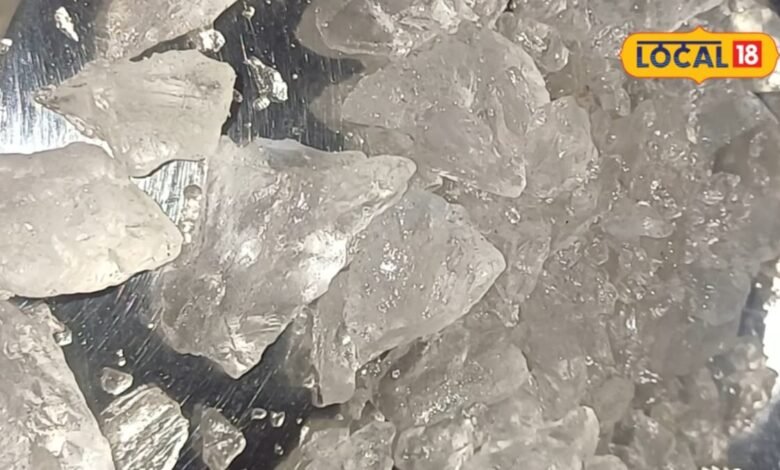 अंडरआर्म्स की बदबू से लेकर शेविंग के कट तक, फिटकरी लगाने से पहले जान लें डॉक्टर की ये जरूरी बातें